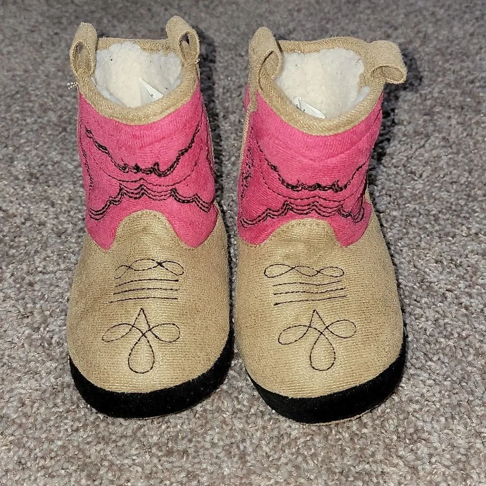 Lazy One Faux Suede Slipper Boots Size Small Kids 4-9